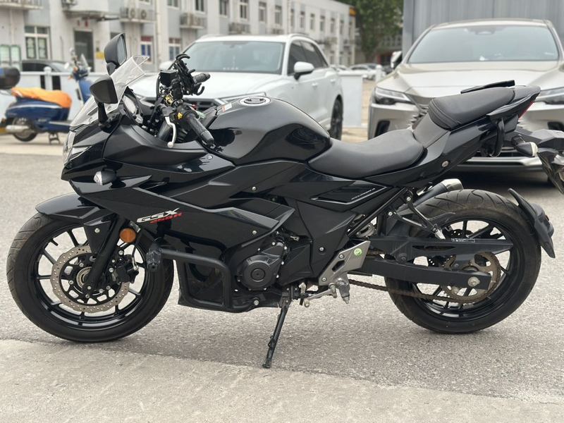 二手豪爵铃木GSX250R