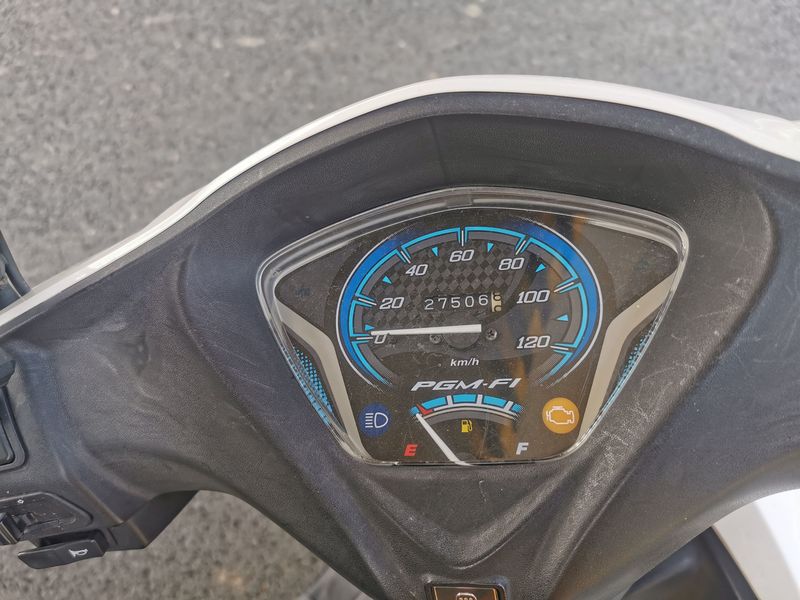 二手五羊本田SCR 喜鲨125