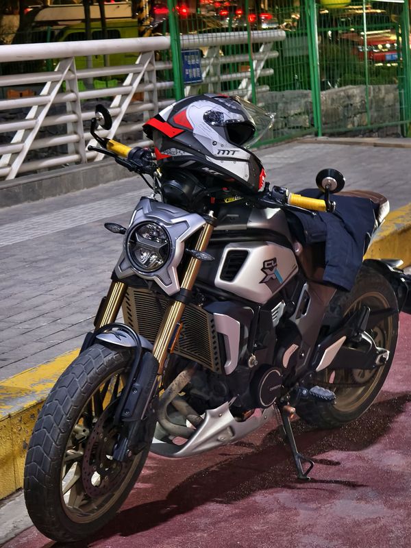 二手春风700CL-X