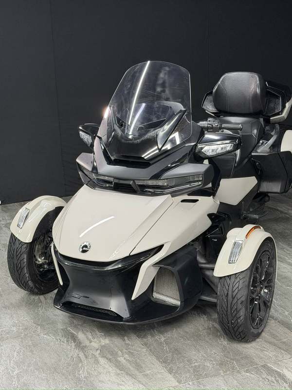 二手庞巴迪Spyder RT