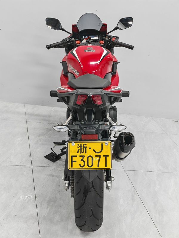 二手本田CBR400R