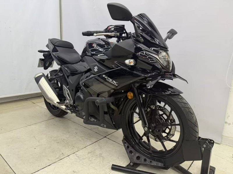 二手豪爵铃木GSX250R