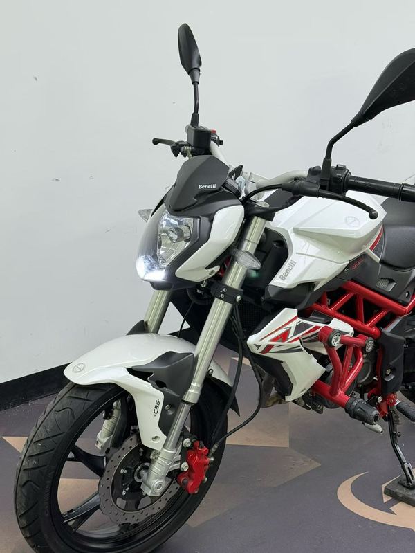 二手贝纳利红宝龙 TNT150i