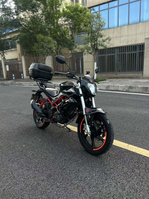 二手贝纳利红宝龙 TNT150i