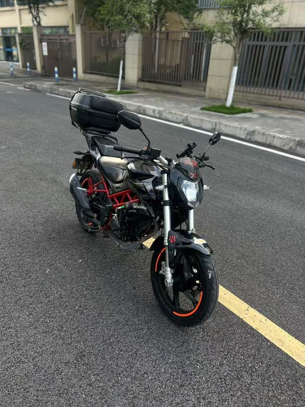 二手贝纳利红宝龙 TNT150i