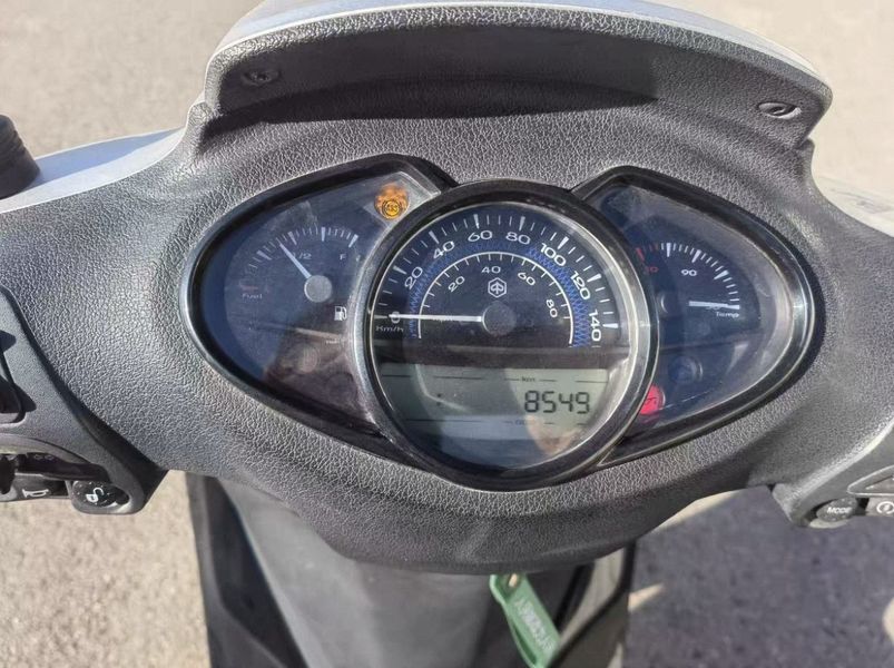 二手比亚乔Medley 150