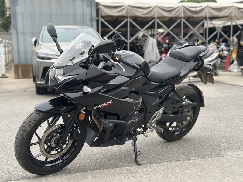 二手豪爵铃木GSX250R