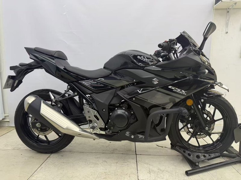 二手豪爵铃木GSX250R