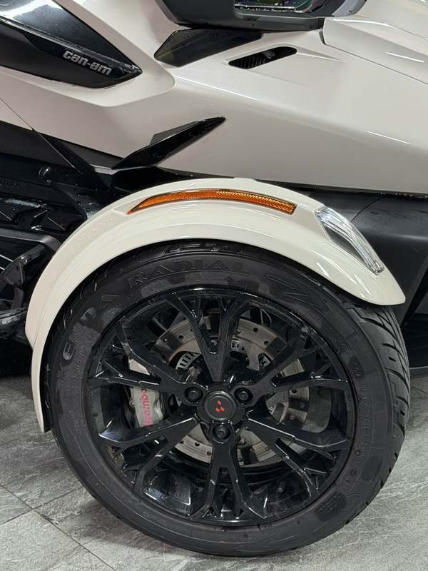 二手庞巴迪Spyder RT