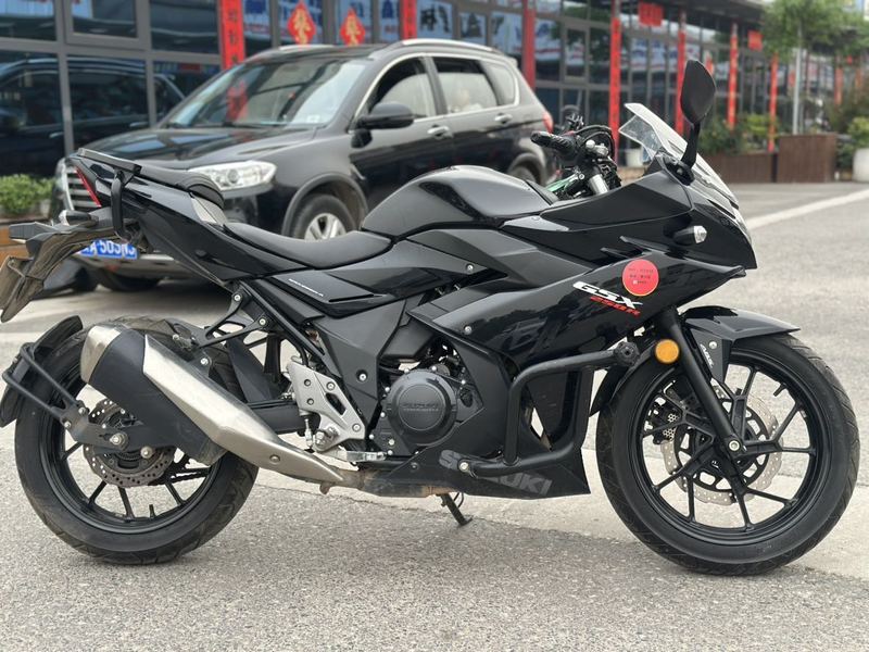 二手豪爵铃木GSX250R