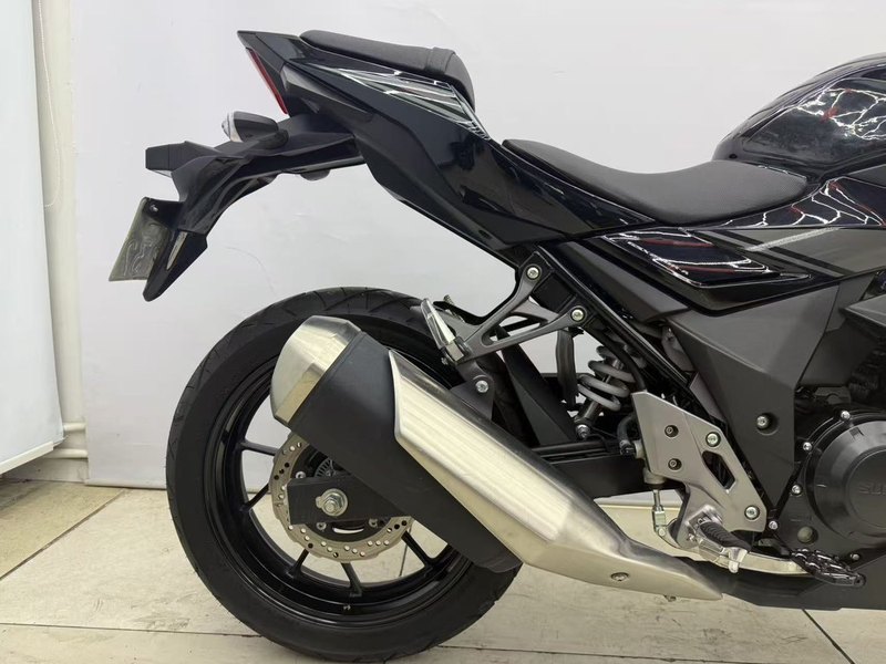 二手豪爵铃木GSX250R