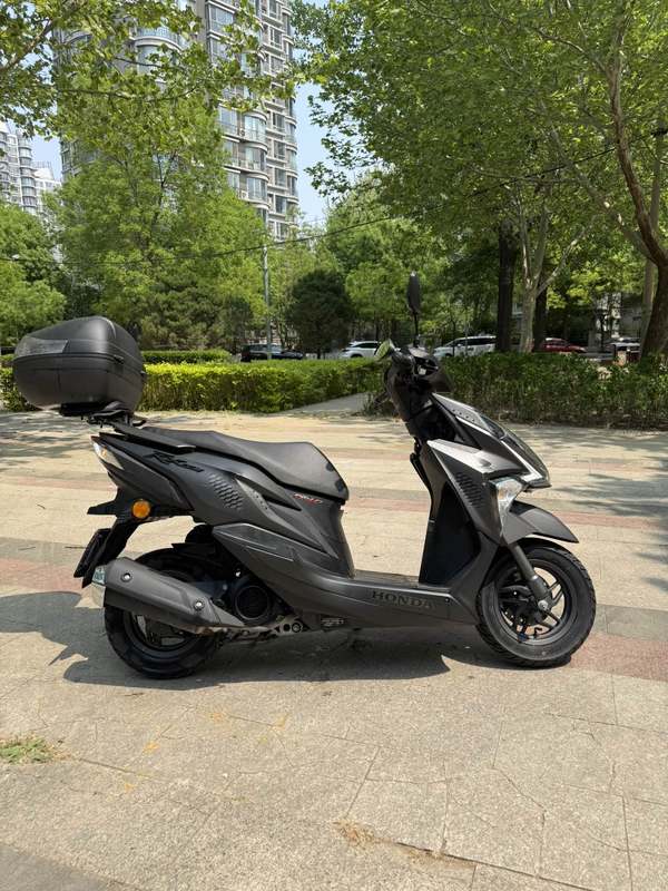 二手新大洲本田裂行 RX125Fi