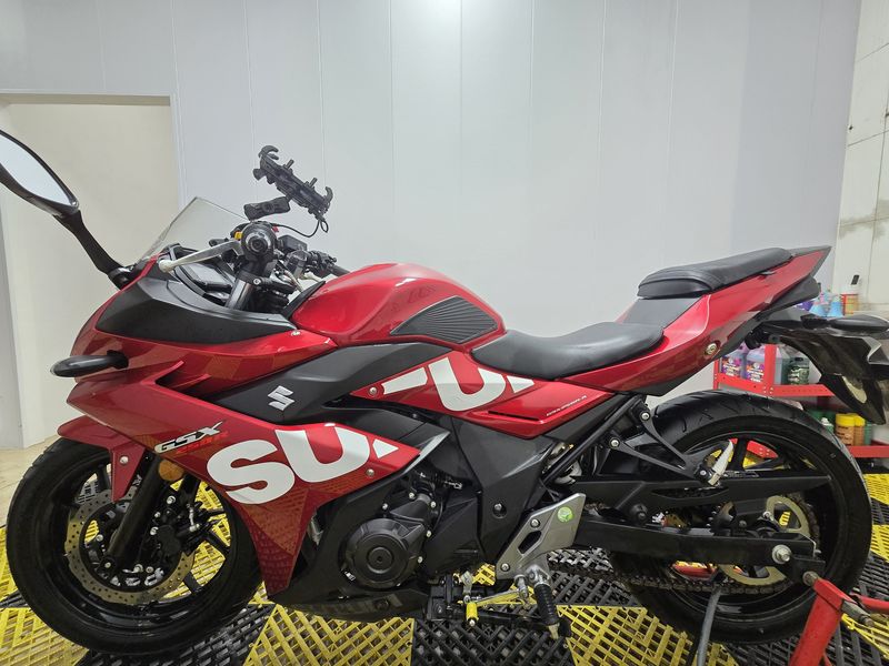 二手豪爵铃木GSX250R
