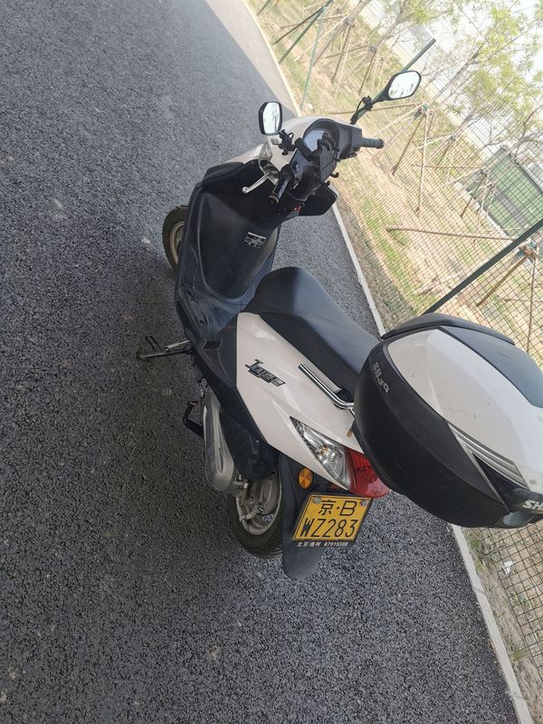 二手五羊本田SCR 喜鲨125