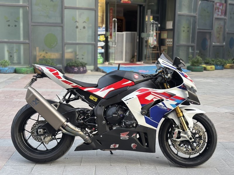 二手本田CBR 1000 RR-R