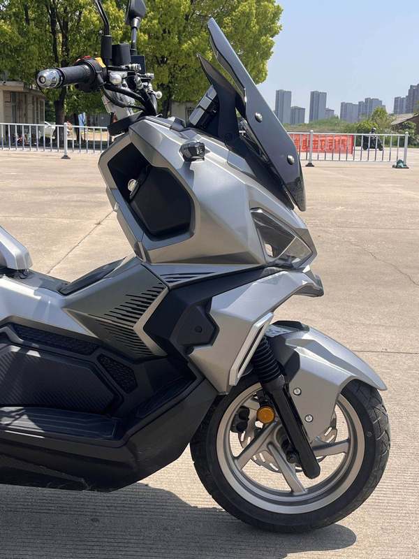 二手三阳哈士奇 Husky ADV150