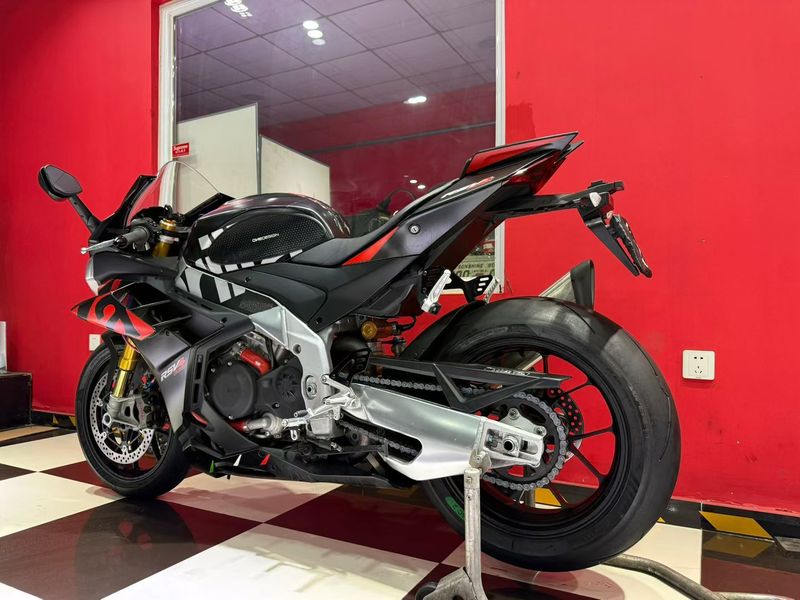 二手阿普利亚RSV4