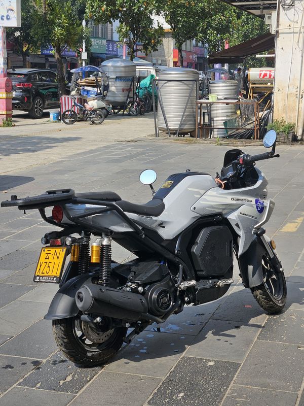 二手QJMOTOR小飞侠