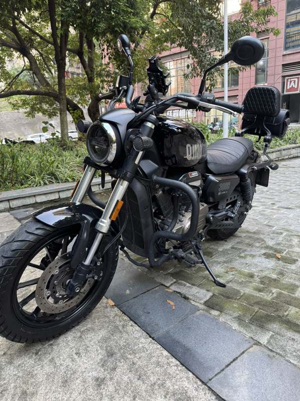 二手QJMOTOR闪300