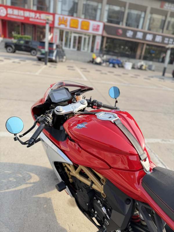 二手奥古斯塔Superveloce 800