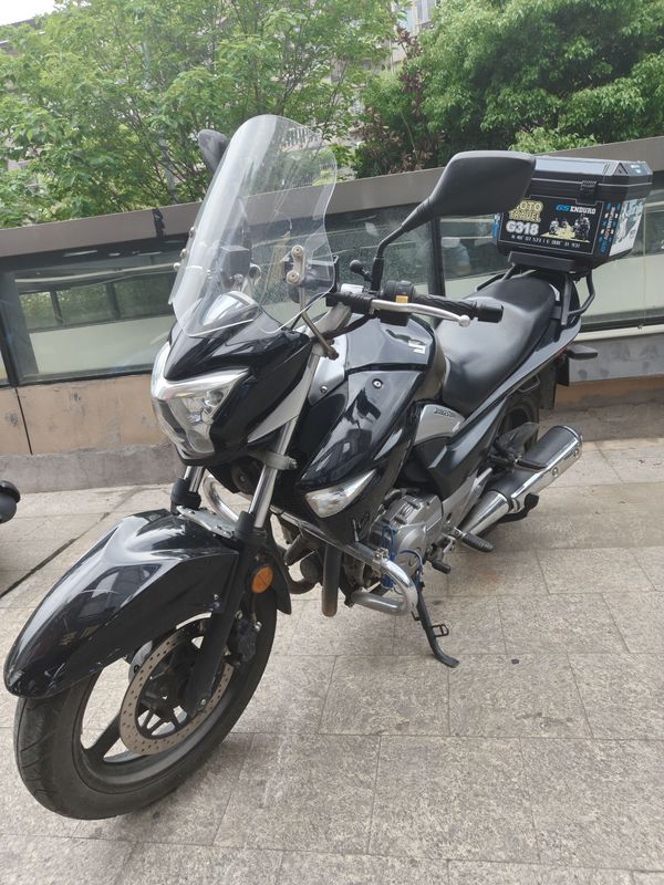 二手豪爵铃木骊驰 GW250