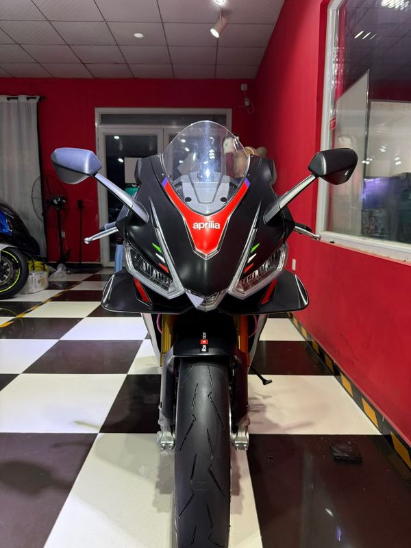 二手阿普利亚RSV4