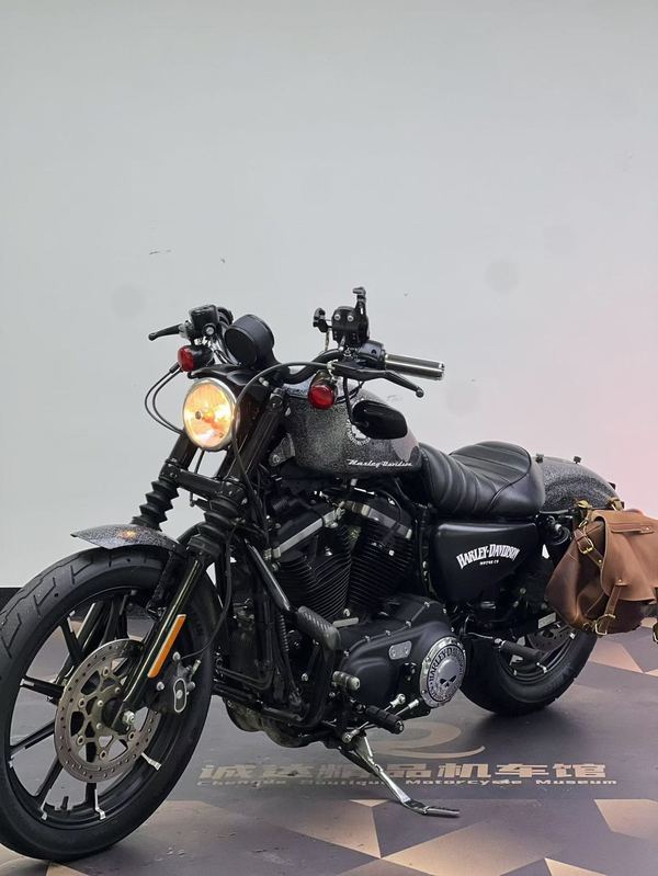 二手哈雷戴维森Iron883 硬汉