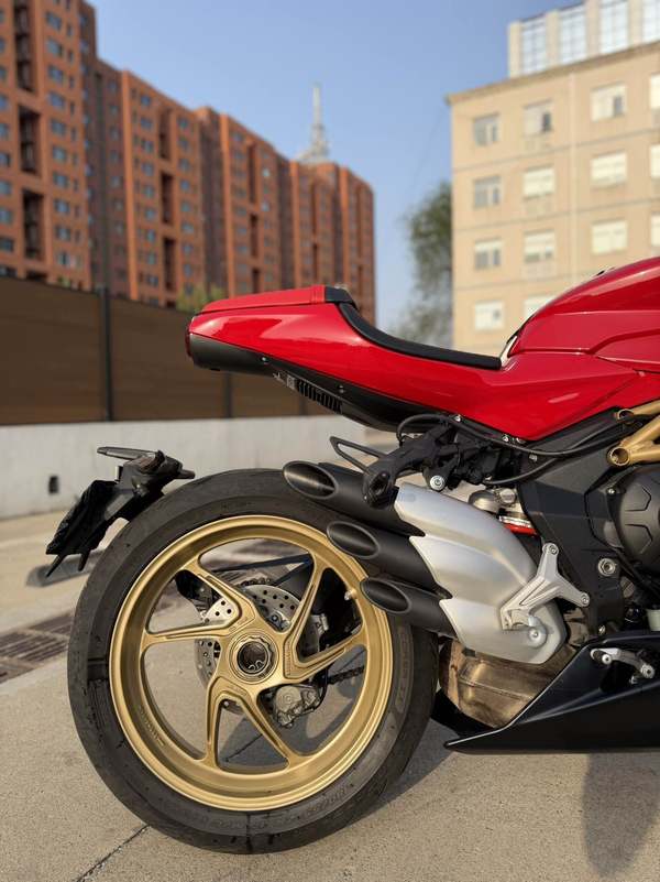 二手奥古斯塔Superveloce 800