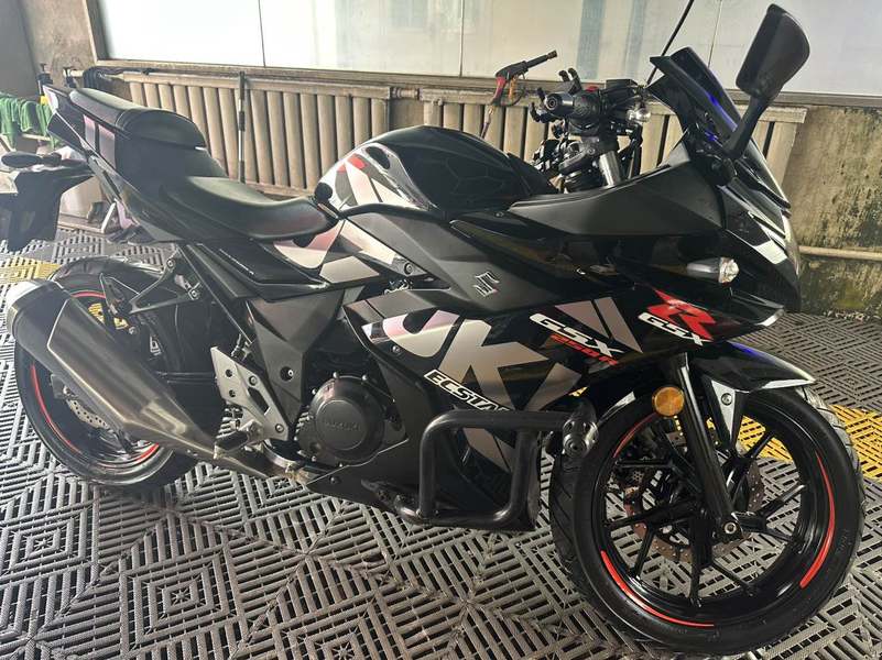 二手豪爵铃木GSX250R