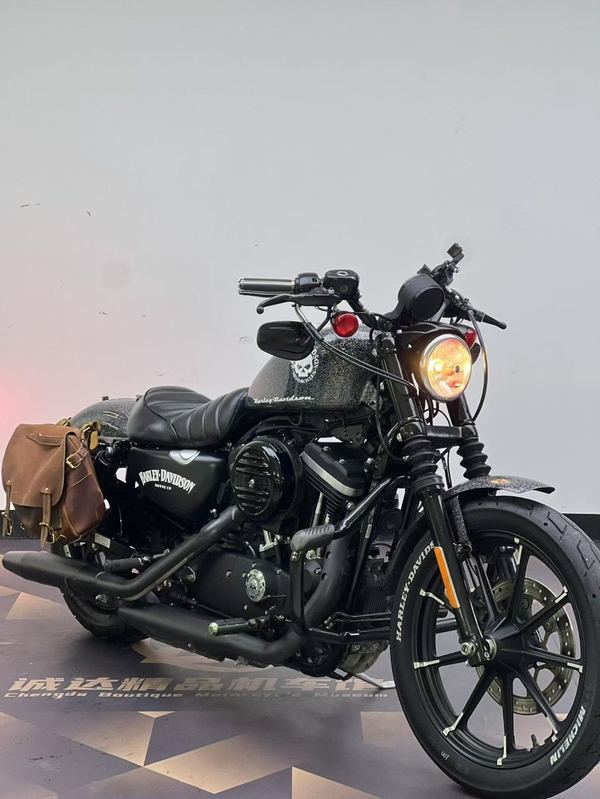 二手哈雷戴维森Iron883 硬汉