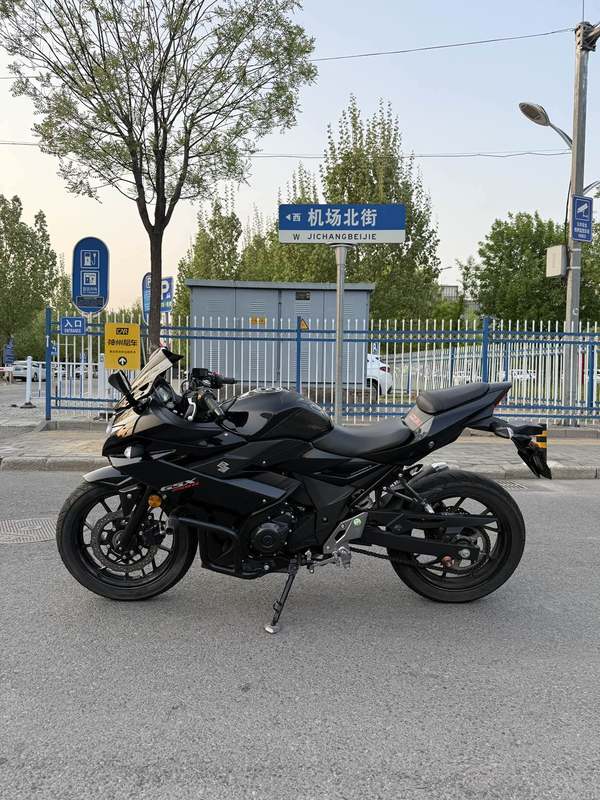 二手豪爵铃木GSX250R