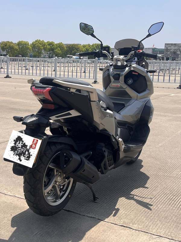 二手三阳哈士奇 Husky ADV150