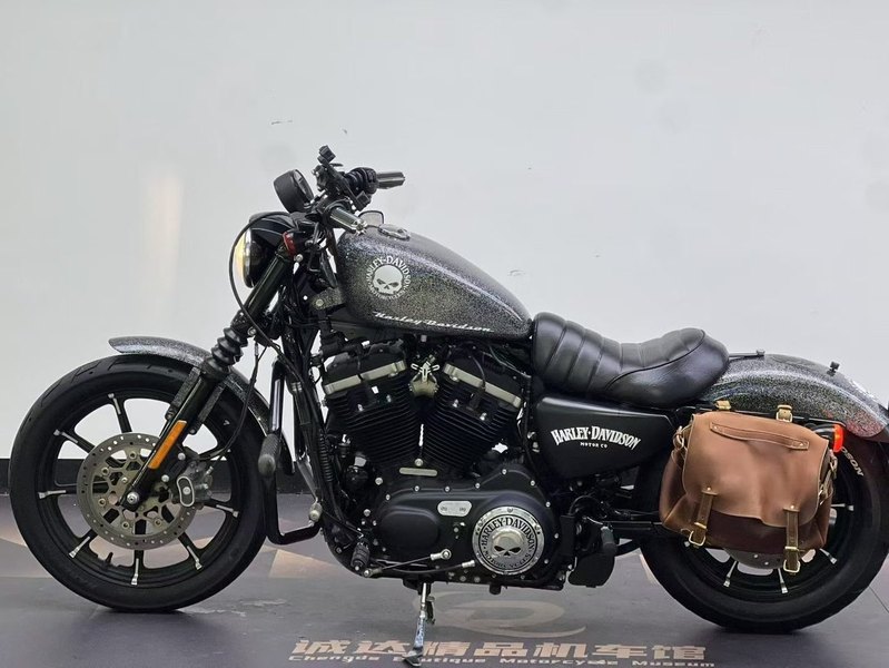 二手哈雷戴维森Iron883 硬汉