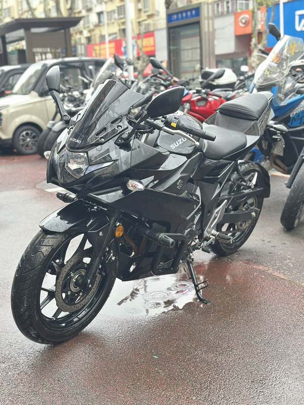 二手豪爵铃木GSX250R