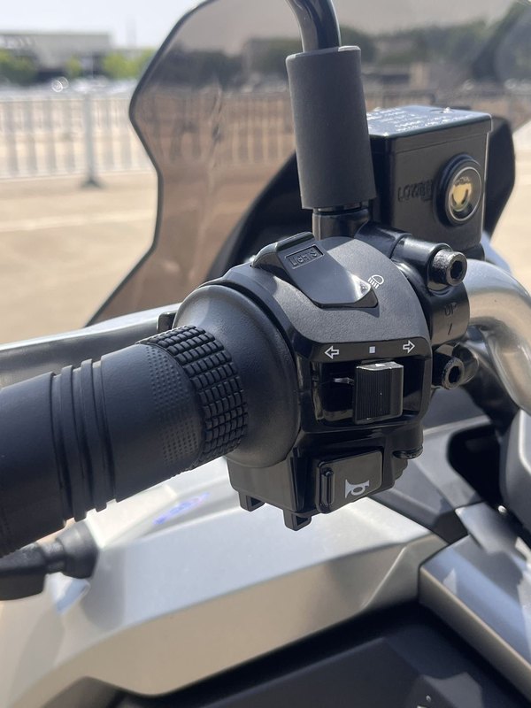 二手三阳哈士奇 Husky ADV150