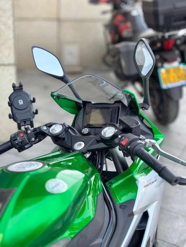 二手贝纳利龙卷风 Tornado 252R