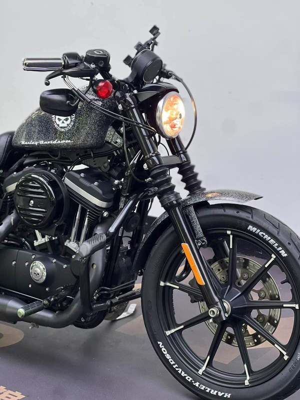 二手哈雷戴维森Iron883 硬汉