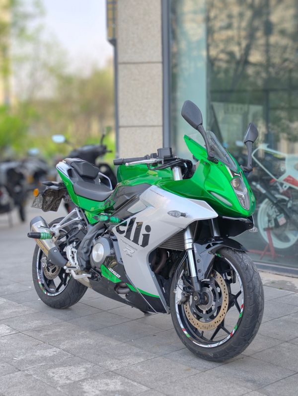 二手贝纳利龙卷风 Tornado 252R