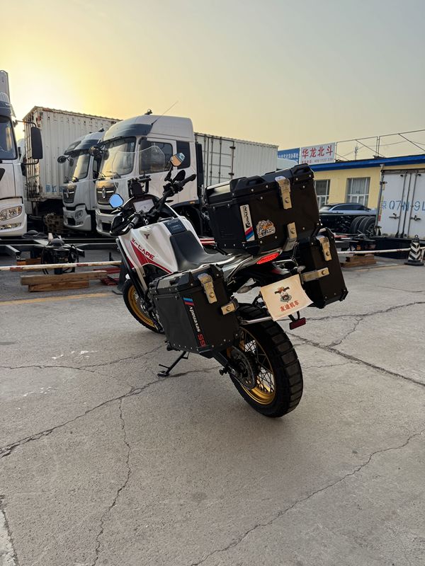 二手摩托莫里尼X-Cape 650