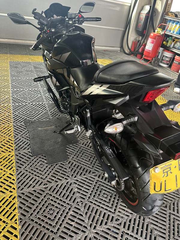 二手豪爵铃木GSX250R