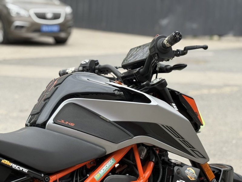 二手KTMR2R390 Duke