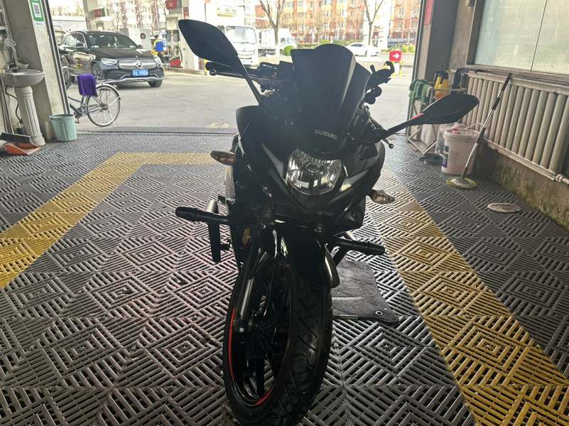 二手豪爵铃木GSX250R