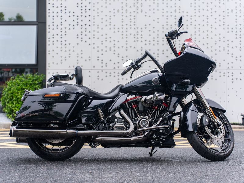 二手哈雷戴维森公路滑翔 Road Glide