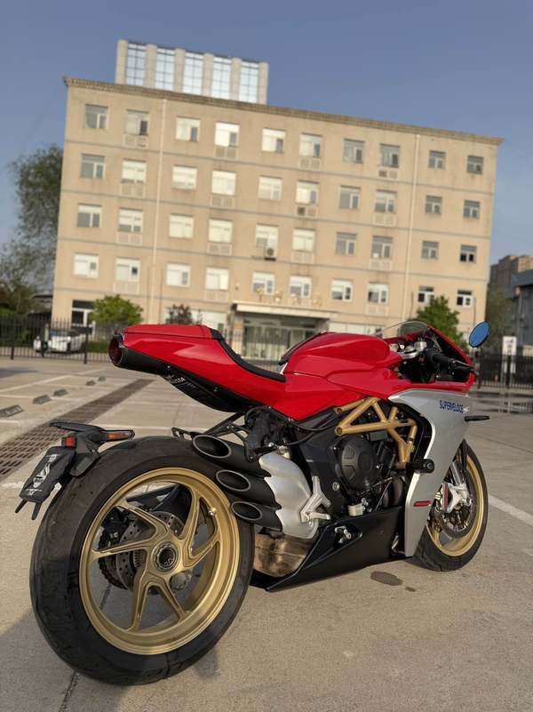 二手奥古斯塔Superveloce 800