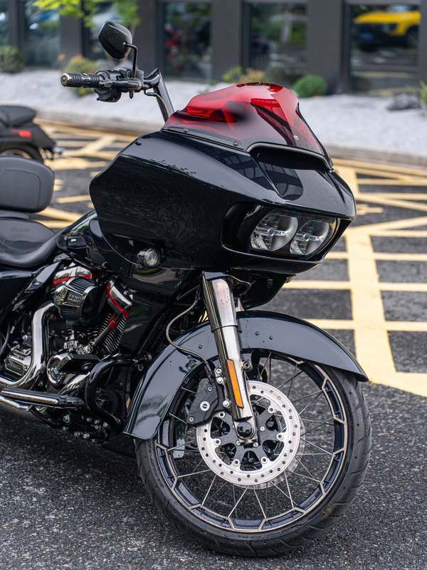 二手哈雷戴维森公路滑翔 Road Glide