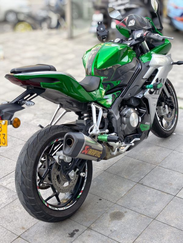 二手贝纳利龙卷风 Tornado 252R