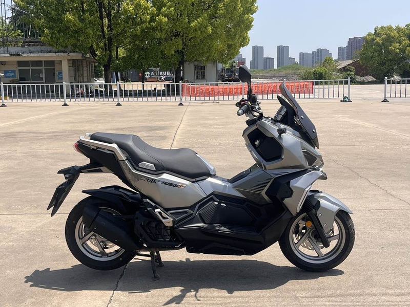 二手三阳哈士奇 Husky ADV150