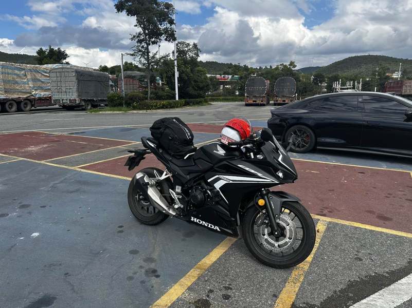 二手本田CBR400R