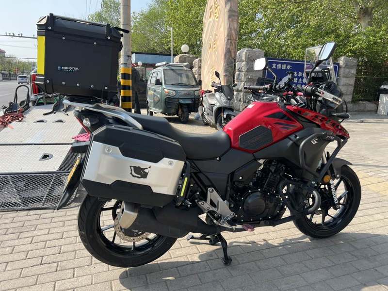 二手豪爵铃木DL250