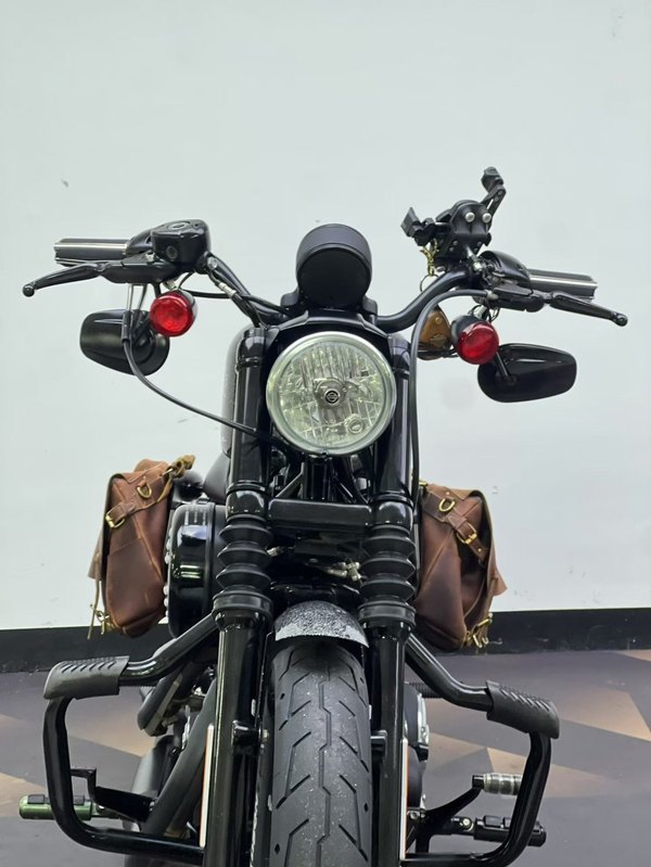 二手哈雷戴维森Iron883 硬汉
